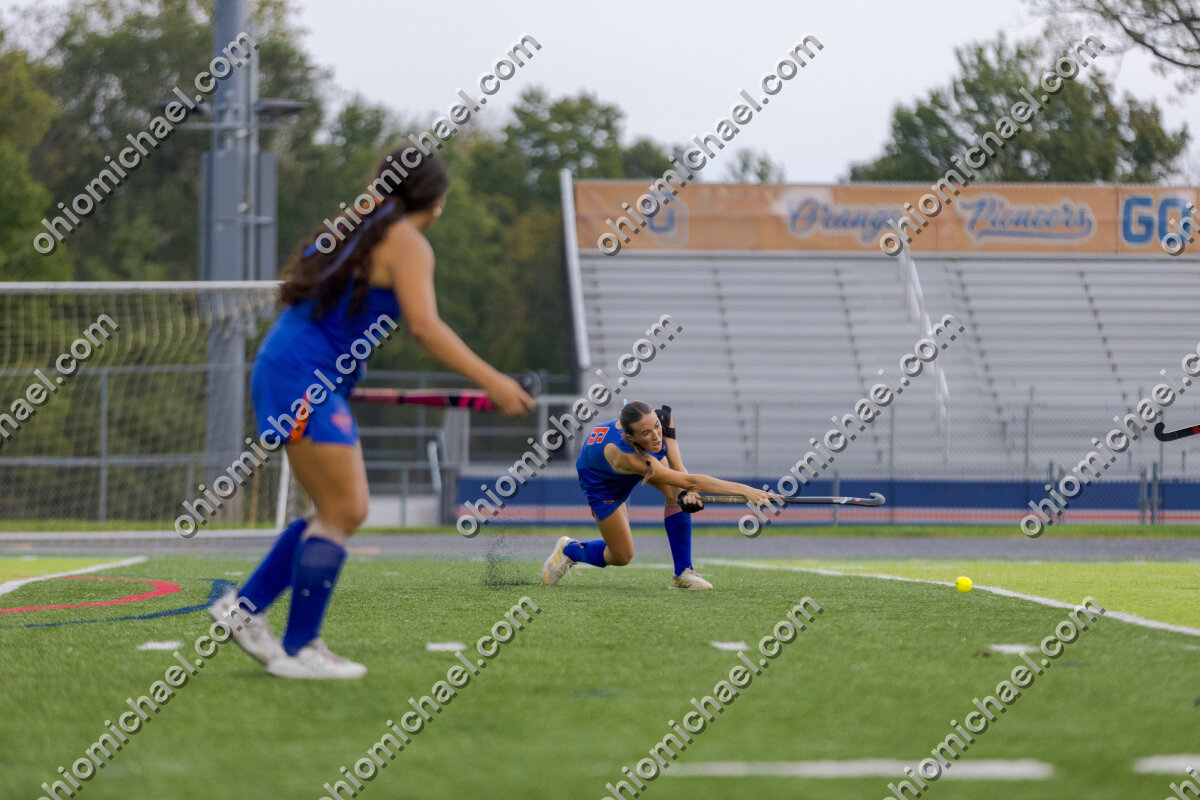 Olentangy Orange HS Girls Varsity Field Hockey vs Thomas Worthington HS — photo 01m2pd2a5r2m200m0e2bq5n8md