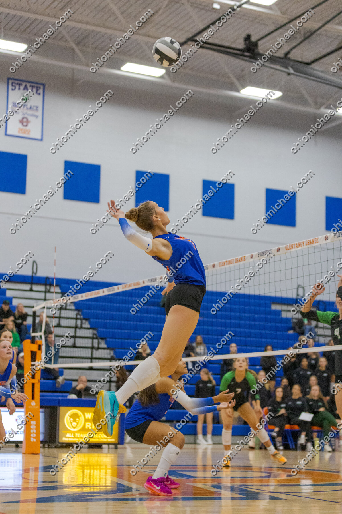 Olentangy Orange HS Girls Varsity Volleyball vs Dublin Coffman HS — photo 01m4a4szjhpf3t5c51w9rwmr82